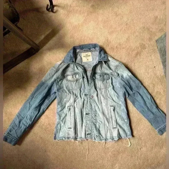 Hollister Womens Denim Distressed Jean Jacket Sz Medium - Picture 1 of 6